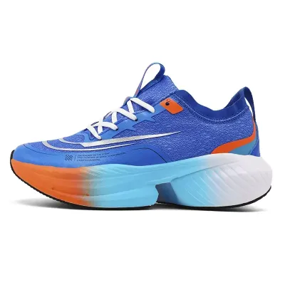 COMFORTABLE COUPLE SNEAKERS